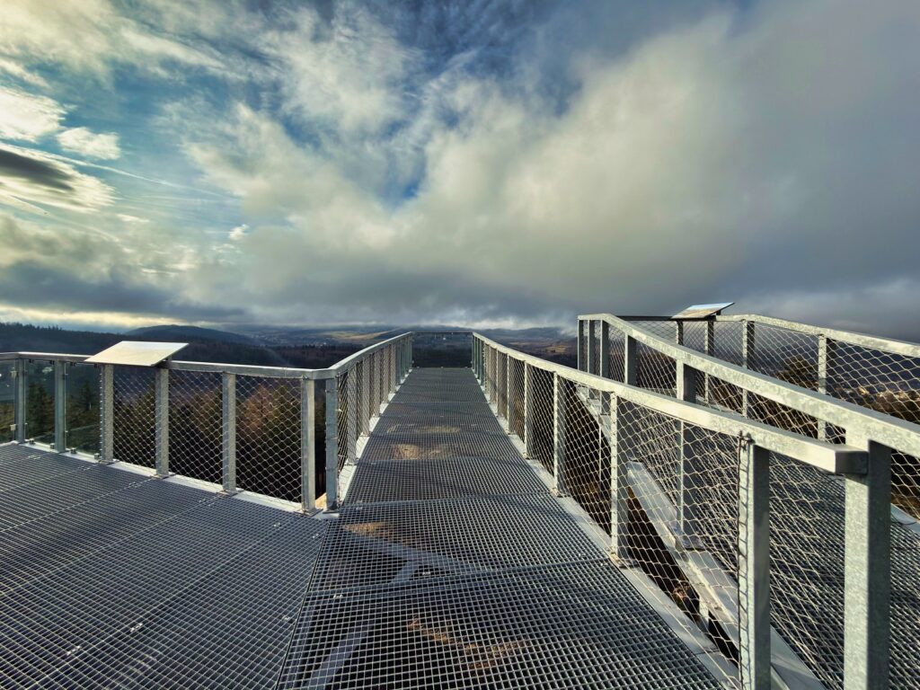 2025.12.06 Lądek Zdrój Trojak Zamek Karpień Królówka Dzielec Lądek Zdrój IMG 3334 020 social media